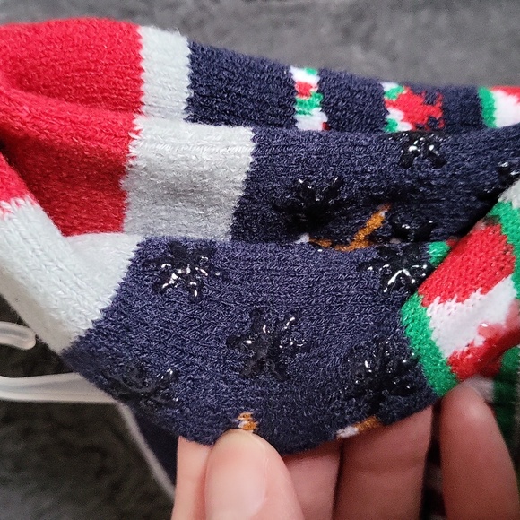 NWT! Women's Warm & Cozy Holiday Socks! - Picture 6 of 6